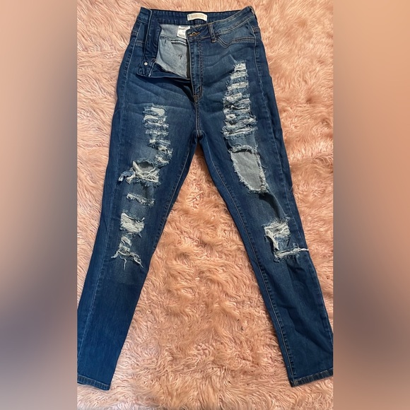 High Rise Distressed Skinny Jeans - Picture 2 of 4